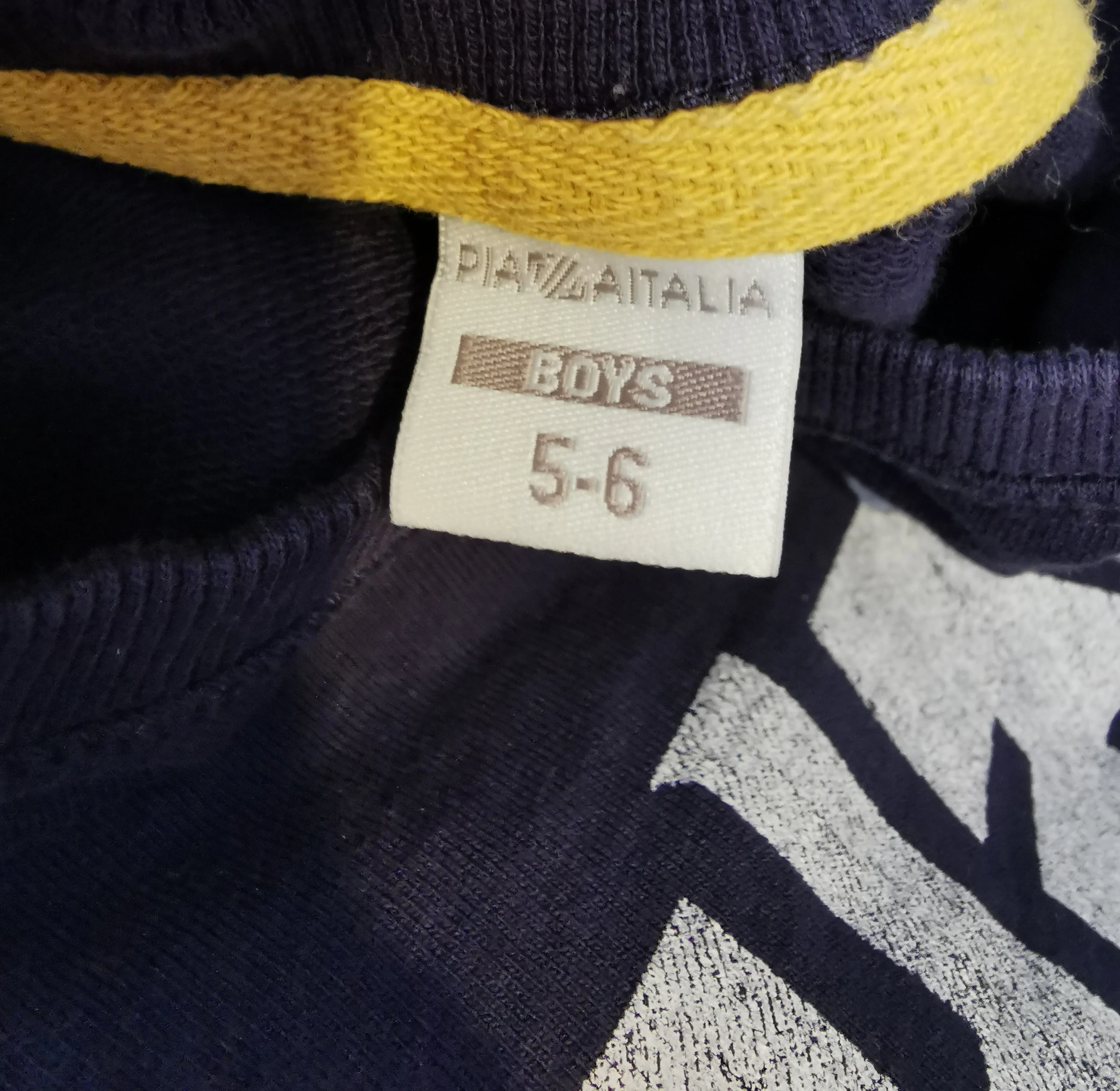 BOY SIZE 5/6 YEARS - PIAZZAITALIA, Graphic Pullover Sweater EUC B31